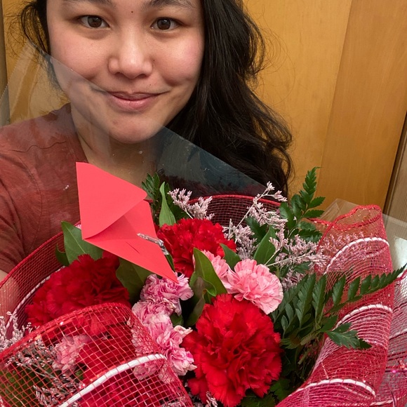 Meet your Posher, Angie - Picture 2 of 3